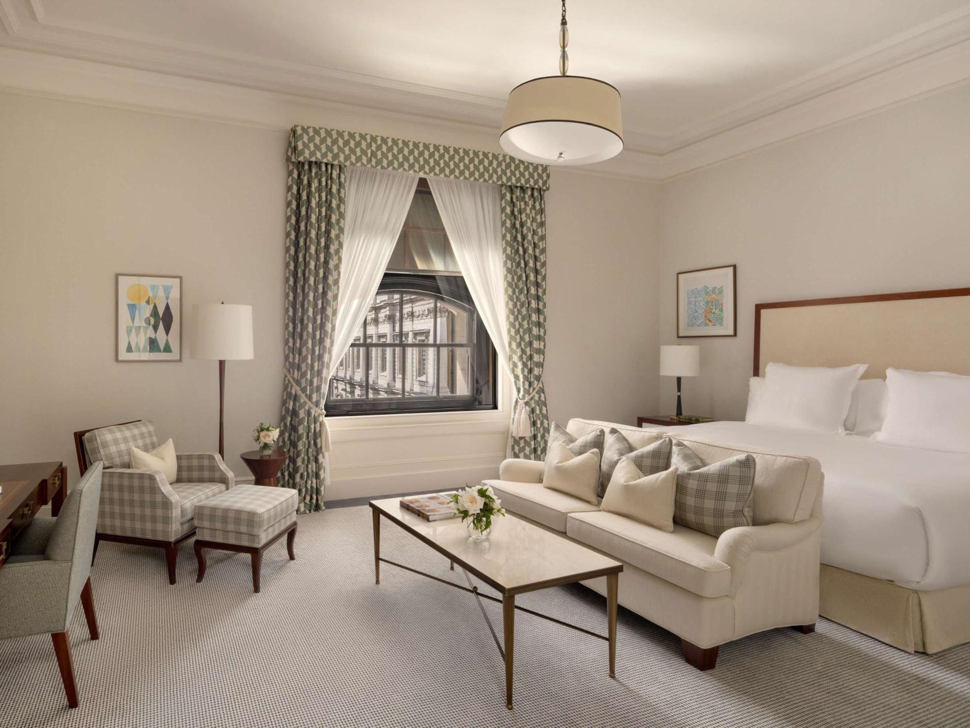 Raffles At The Owo Londres